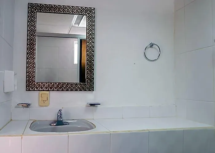 Hotel Capital O Dos Mares, 4*