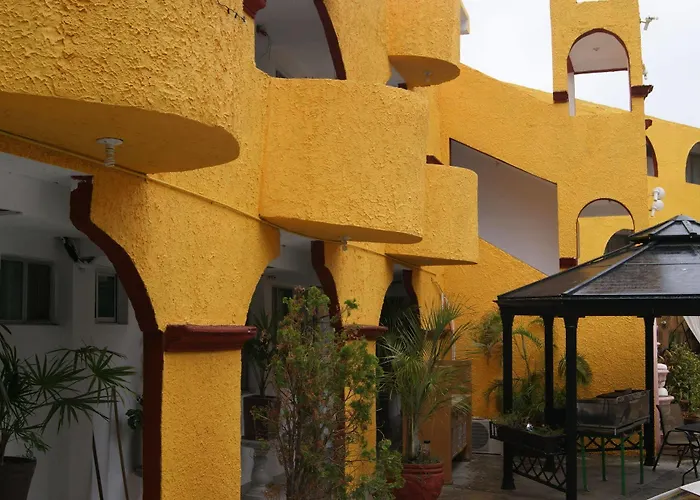 Hotel Capital O Dos Mares,